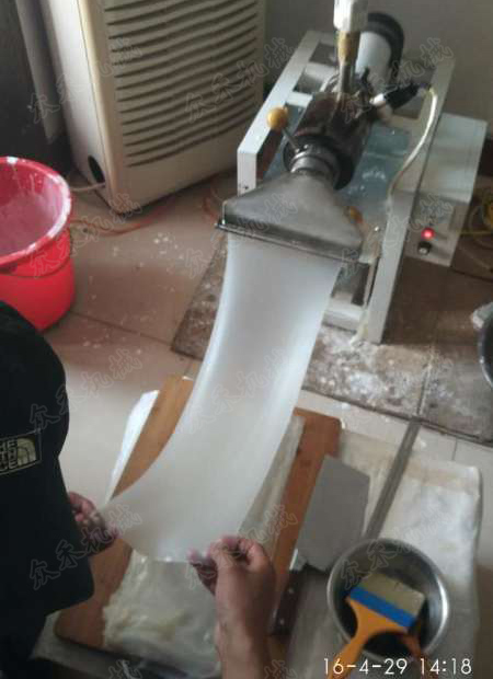 天津搟面皮機用戶趙老板