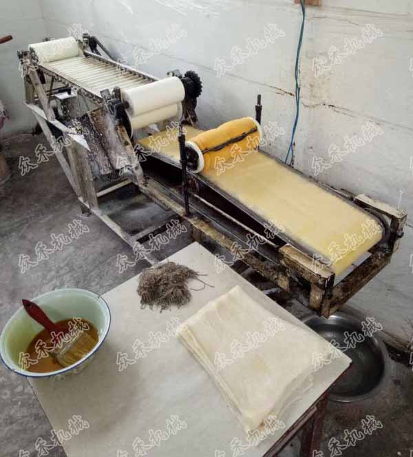訂做仿手工搟面皮機廠家直銷
